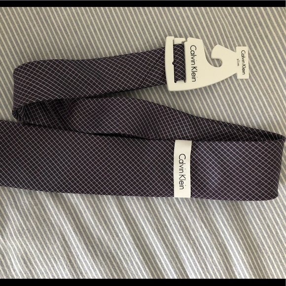 Calvin Klein Other - Calvin Klein-Slim 100%silk purple/blue print tie